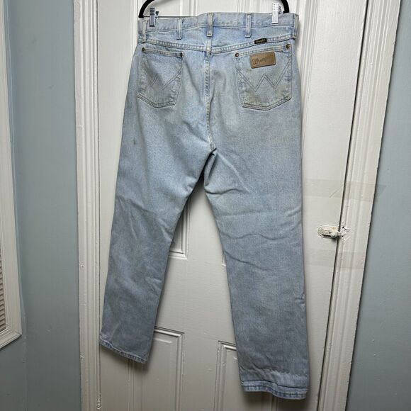 Wrangler Jeans Mens 36x32 Blue Denim Zip Fly Straight Cut 100% Cotton *Stains - Picture 6 of 9